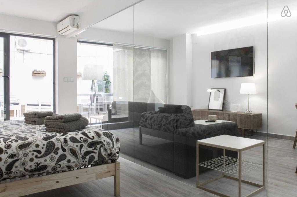 Austria 4 Apartment Valencia Room photo